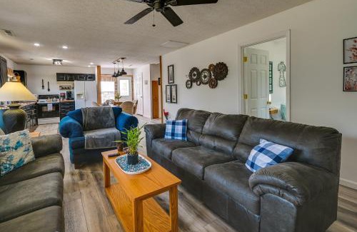 Smiths Grove House | Charming Smiths Grove Home Near Cave Tours!