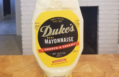 York House | Charming Southern Manor 4 Bedrooms & Porch Swings