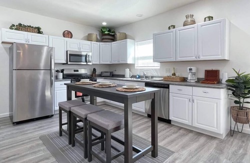 Southeastern Sacramento House | Charming, spacious 3 bdrm near brewery/restaurants