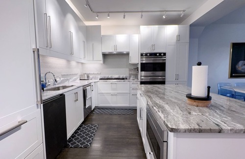 Downtown Boston Condo | Charming Spacious 3BR/2BA ◆ Downtown Crossing ◆ Guest Favorite