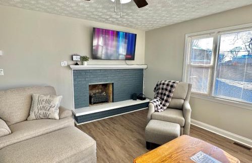 Shelbyville House | Charming Spacious Get Away