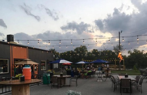 Des Moines House | Charming Spacious Victorian Home Close to Downtown