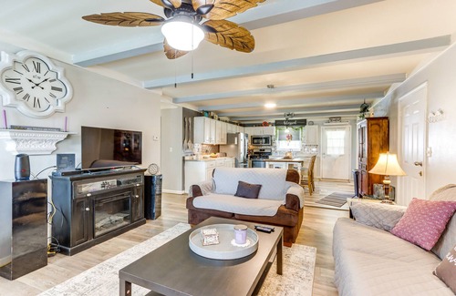 St. James House | Charming St James Home Near Maramec Spring Park!