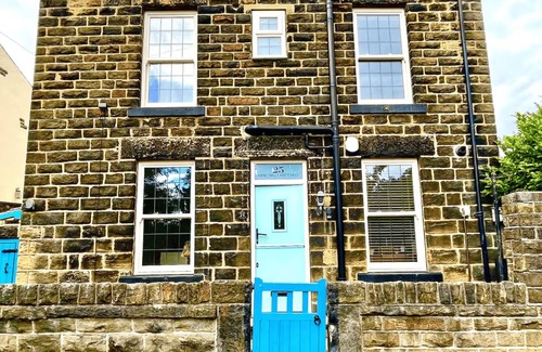 Penistone Cottage | Charming Stone Cottage in the Heart of Yorkshire!