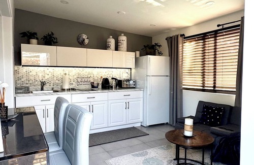 North Miami Beach Apartment | Charming studio in brilliant North Miami Beach