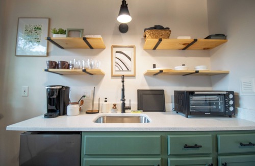 Taylors Apartment | Charming Studio in Taylors by Brick and Home