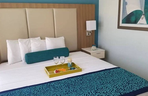 Ortona North Resort | Charming studio stay at resort with WiFi, AC in fabulous Daytona Beach