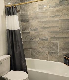 Mobile House | Charming & Stylish in Mid-Town