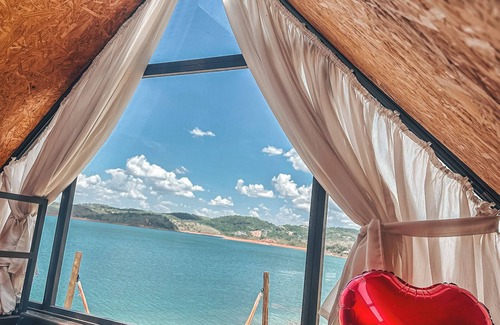 Igarata Ski Chalet | Charming tiny house on the dam, surrounded by nature and pet friendly