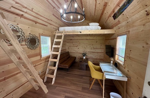 Isabella Cabin | Charming Tiny home cabin with double loft