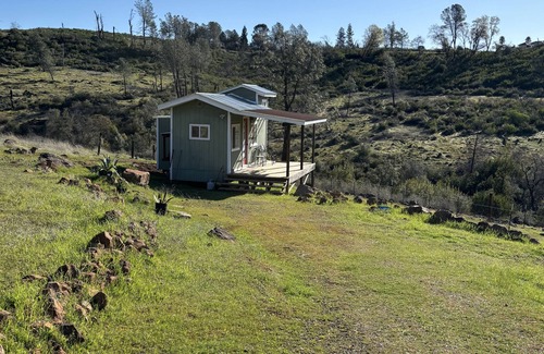 Paradise Cottage | Charming Tiny House in Paradise with gorgeous views of the Sutter Buttes.