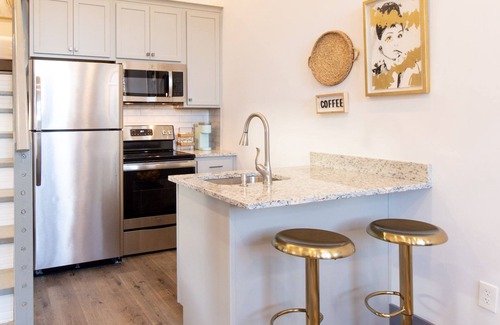 Five Points South Apartment | Charming Tiny House W/Free Parking