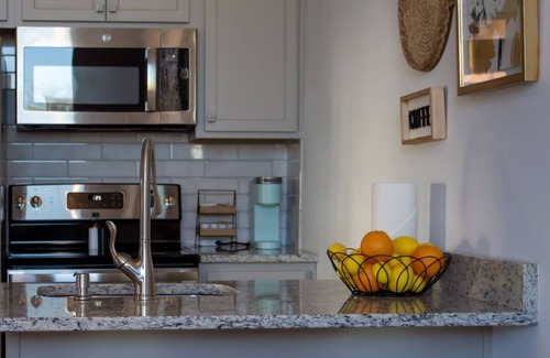 Five Points South Apartment | Charming Tiny House W/Free Parking