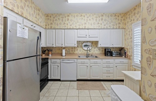 Debordieu Colony Villa | Charming villa overlooking the golf course, close to the DeBordieu Clubhouse! Stephens Siesta