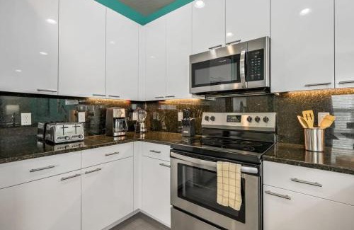 Four Corners House | Charming Villa with Private Pool Bliss