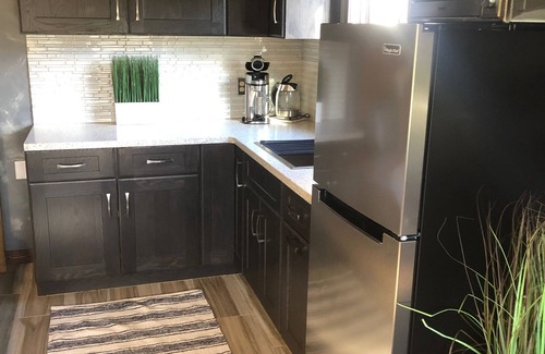 West Bishop House | Charming west Bishop studio guest house in garden setting.