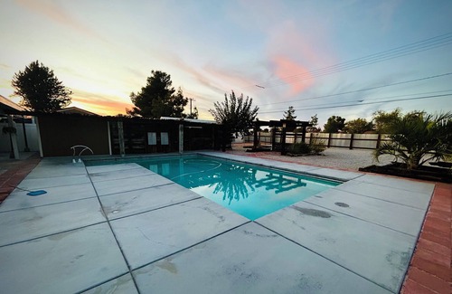 Apple Valley House | Charming Western style house 4-bedroom pool with WiFi, AC/Heat and mountain view
