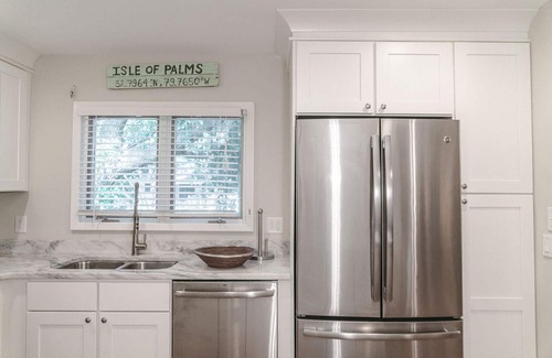 Twin Oaks House | Charming Wild Dunes Cottage with free golf cart