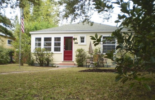 Gulfport Cottage | Charmingly Restored Cottage, one block to Gulfport Beach