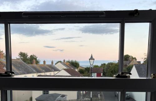 Charmouth House | Charmouth Sea House by the beach