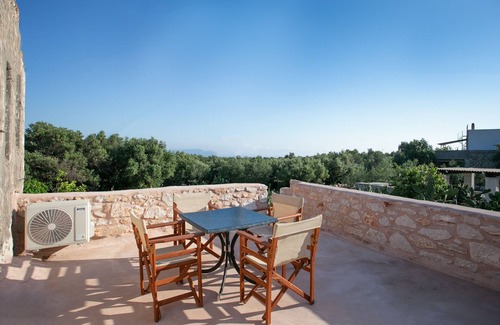 Charouda Ski Chalet | Charouda country house,Near tavern,Mani