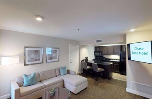 Brea Hotel | Chase Suites Hotel Brea-Fullerton
