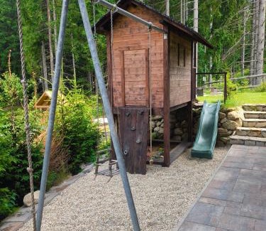 Demanovska Dolina Ski Chalet | Chata Líška JASNA