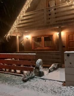 Uhrovske Podhradie Cabin | Chata pod hradom 2