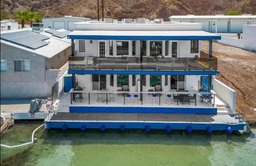 Cienega Springs House | Chateau Bleu, Canal front Stunner