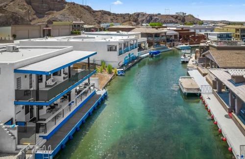 Cienega Springs House | Chateau Bleu, Canal front Stunner