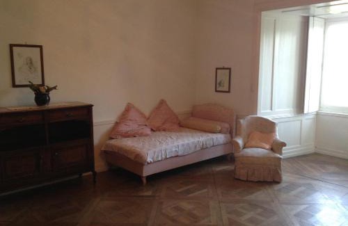 Frasne-le-Chateau Bed & Breakfast | Chateau de Frasne