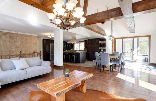 Val-des-Lacs Ski Chalet | Chateau Val-des-Lacs Absolute luxury by the lake