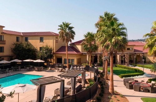 Napa House | CHECK IN AND WIND DOWN AT OUR NAPA VALLEY