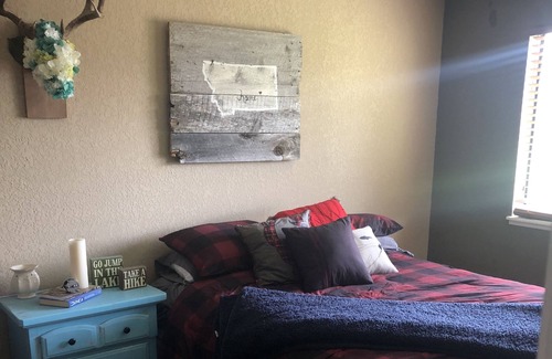 Meagher County Cabin | Checkerboard Getaway Delight