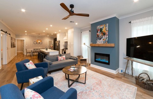 Old Town House | Cheerful 4 Bedroom Home in Downtown Depot District