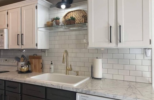 Sheridan Cottage | Cheerful Courthouse Cottage in Sheridan, WY