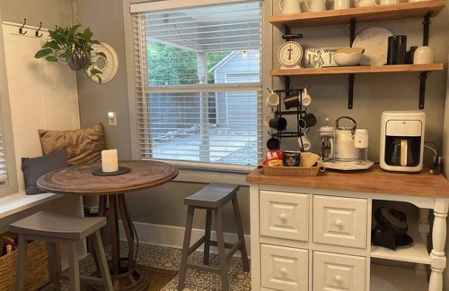 Sheridan Cottage | Cheerful Courthouse Cottage in Sheridan, WY