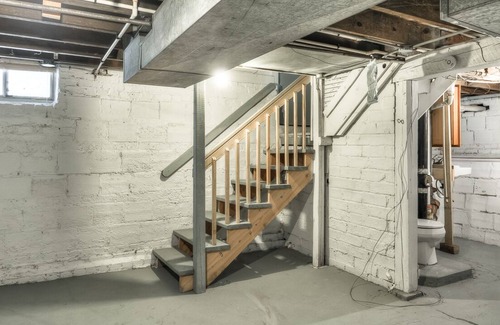 Dundee-Happy Hollow Historic District House | Cheerful Dundee 4bedrm 1 loft home w/ full kitchen