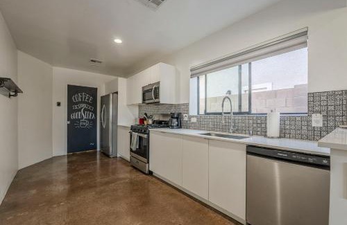 Encanto House | Cheerful PHX Home and Guest House in Central PHX