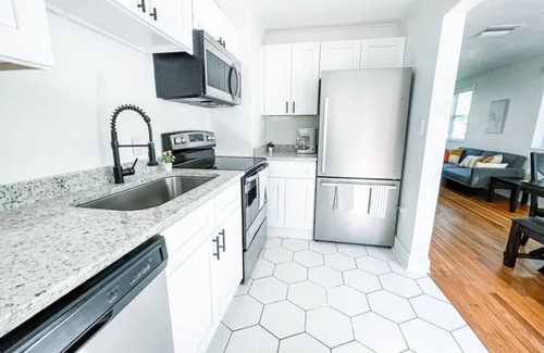 SoHo House | Cheerful Townhome Soho Backyard