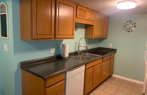 Garden City House | Cheerful two bedroom house 1.5 miles from beach.