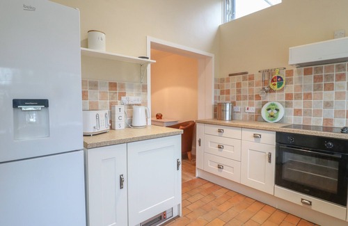 East Drayton Cottage | CHERITON, pet friendly, with open fire in Tuxford