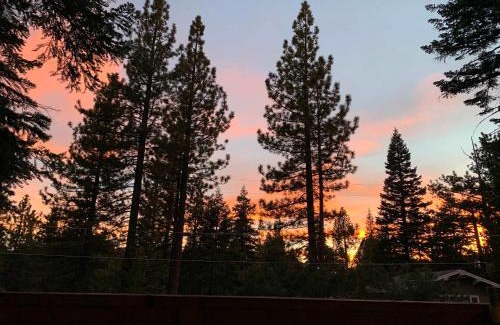 Country Club Estates House | Cherry Hills Cabin - Sleeps 6 No Pets Family Fun