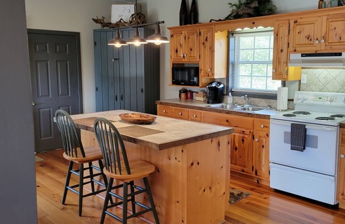 Calico Rock House | Chessmond ferry cabin