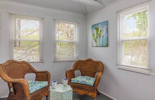 Chesterton Apartment | Chesterton Charmer: Upper Unit