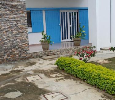 Abomey-Calavi Apartment | Chez Fèmi, route des pêches