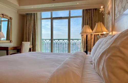Garden City Apartment | Chez Haytham At Four Seasons Nile Plaza Residential Suite