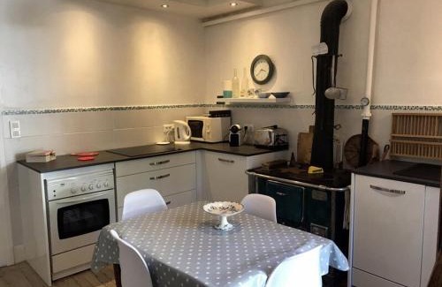 Charavines House | Chez Mamine, au coeur du village avec jardin