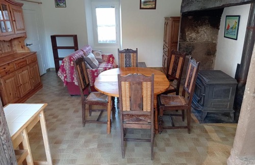 Saint-Bazile-de-Meyssac Apartment | Chez Ophélie