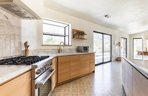 Panorama Heights House | Chi House | Hot Tub, Cowboy Pool, Park Views